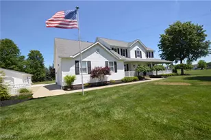 7600 Meadowood Dr, Canfield, OH 44406 - Photo 9