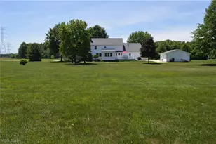 7600 Meadowood Dr, Canfield, OH 44406 - Photo 5