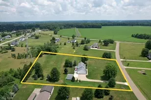 7600 Meadowood Dr, Canfield, OH 44406 - Photo 45
