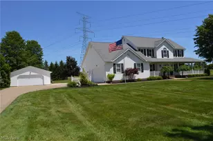 7600 Meadowood Dr, Canfield, OH 44406 - Photo 3