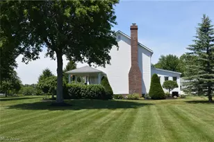 7600 Meadowood Dr, Canfield, OH 44406 - Photo 7