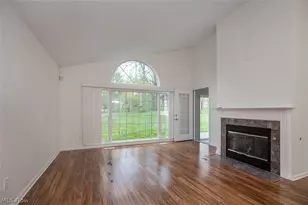 390 Vista Ln, Aurora, OH 44202 - Photo 5