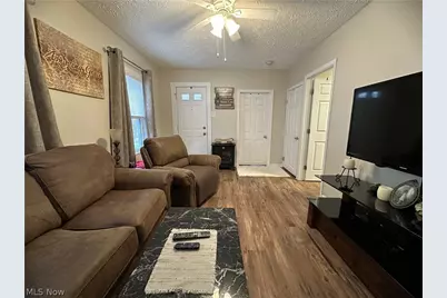 93 W 5th Avenue, Berea, OH 44017 - Photo 5