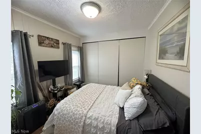 93 W 5th Avenue, Berea, OH 44017 - Photo 11