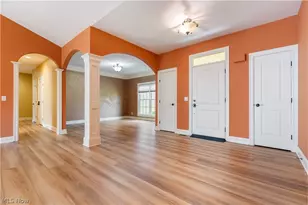 8500 Sandbridge Street NW, Massillon, OH 44646 - Photo 9