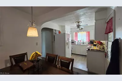 855 E College Street, Alliance, OH 44601 - Photo 7