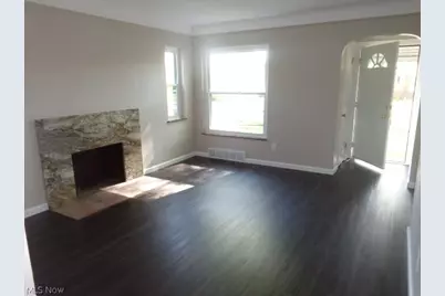 5840 Queens Highway, Parma Heights, OH 44130 - Photo 7