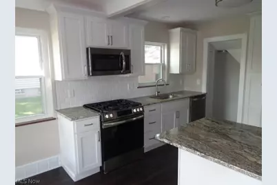 5840 Queens Highway, Parma Heights, OH 44130 - Photo 11