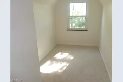 5840 Queens Highway, Parma Heights, OH 44130 - Photo 17
