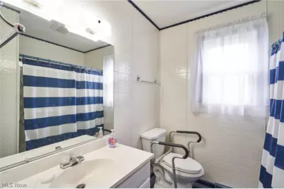 1451 Grand Boulevard, Barberton, OH 44203 - Photo 11