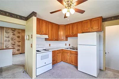 1451 Grand Boulevard, Barberton, OH 44203 - Photo 5