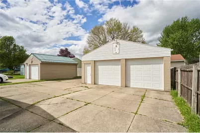 1451 Grand Boulevard, Barberton, OH 44203 - Photo 23
