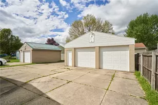 1451 Grand Blvd, Barberton, OH 44203 - Photo 23