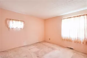 1451 Grand Blvd, Barberton, OH 44203 - Photo 15