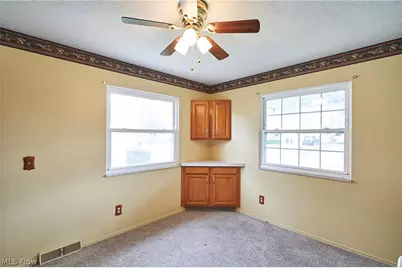 1451 Grand Boulevard, Barberton, OH 44203 - Photo 9