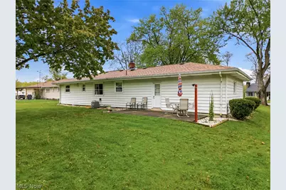 3130 Lynwood Drive NW, Warren, OH 44485 - Photo 5