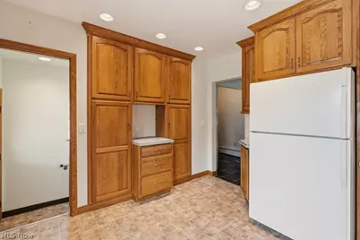 1463 Royalwood Road, Grandview Heights, OH 44147 - Photo 19