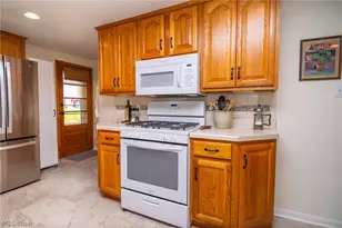 127 Marion Pl, Steubenville, OH 43953 - Photo 21