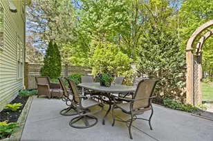 255 Williamsburg Dr, Avon Lake, OH 44012 - Photo 43
