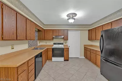 7246 Scottsdale Circle, Mentor, OH 44060 - Photo 3