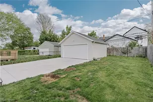 3693 Pennington Rd, Huber Heights, OH 44120 - Photo 29