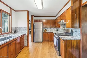 2422 Chestnut Blvd, Cuyahoga Falls, OH 44223 - Photo 11