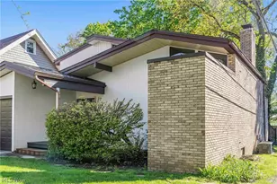 2422 Chestnut Blvd, Cuyahoga Falls, OH 44223 - Photo 43
