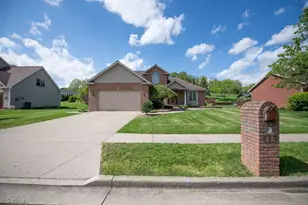 113 Howard Dr, Dover, OH 44622 - Photo 3