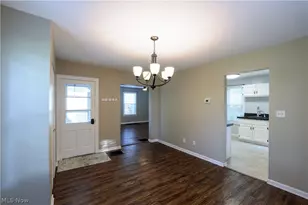 217 E Bergey St, Wadsworth, OH 44281 - Photo 3
