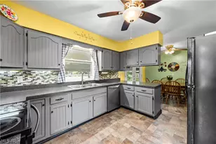 8510 Murray Ridge Rd, Elyria, OH 44035 - Photo 15