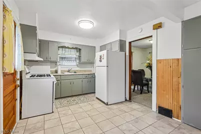 636 Polk Avenue, Akron, OH 44314 - Photo 11