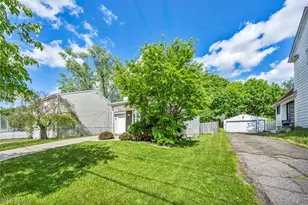 2343 18th St SW, Akron, OH 44314 - Photo 3