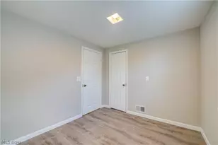 357 Erie Rd, Vermilion, OH 44089 - Photo 17
