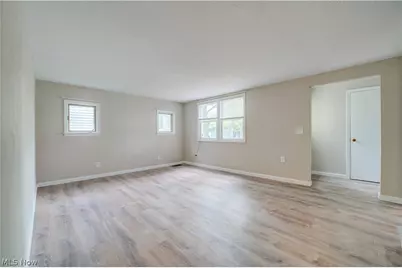 357 Erie Road, Vermilion, OH 44089 - Photo 3