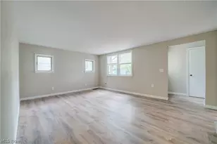 357 Erie Rd, Vermilion, OH 44089 - Photo 3