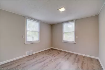 357 Erie Road, Vermilion, OH 44089 - Photo 13