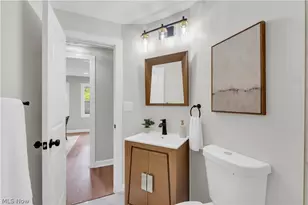 18155 Libby Rd, Maple Heights, OH 44137 - Photo 25