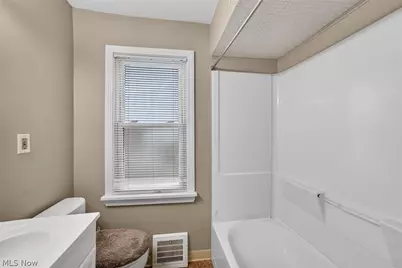 10721 Plymouth Avenue, Garfield Heights, OH 44125 - Photo 13