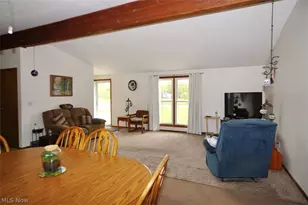 5875 Trumbull Rd, Geneva, OH 44041 - Photo 5