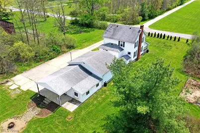 634 Bristol Champion Townline Road NE, Bristolville, OH 44402 - Photo 9