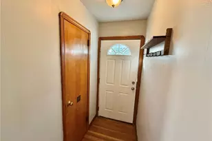 19520 Maple Heights Blvd, Maple Heights, OH 44137 - Photo 3