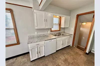 19520 Maple Heights Boulevard, Maple Heights, OH 44137 - Photo 7