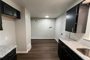 18108 McCracken Rd, Maple Heights, OH 44137 - Photo 9