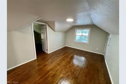 18108 McCracken Road, Maple Heights, OH 44137 - Photo 23
