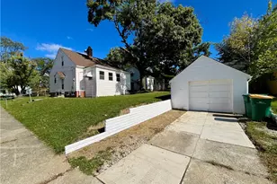 18108 McCracken Rd, Maple Heights, OH 44137 - Photo 37