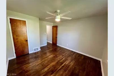 18108 McCracken Road, Maple Heights, OH 44137 - Photo 19