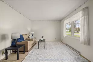 921 Duff Dr, Ashland, OH 44805 - Photo 3