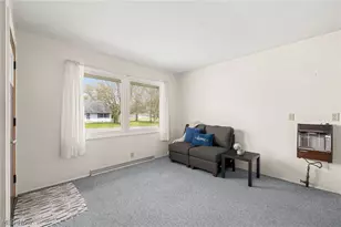 921 Duff Dr, Ashland, OH 44805 - Photo 9
