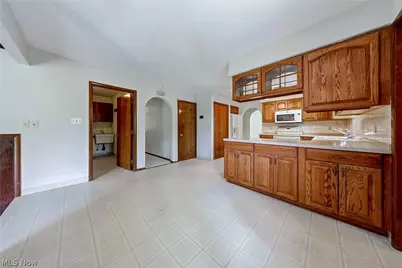 9841 Applewood Drive, North Royalton, OH 44133 - Photo 11