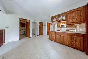 9841 Applewood Dr, North Royalton, OH 44133 - Photo 11